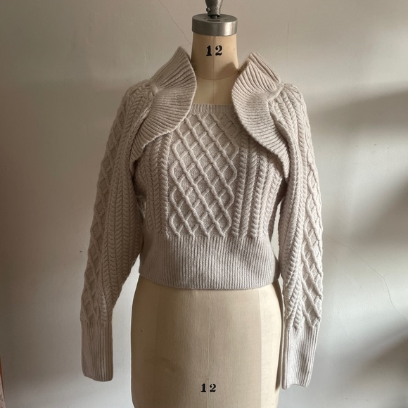 h&m influencer fave flounce sweater - Picture 3 of 6